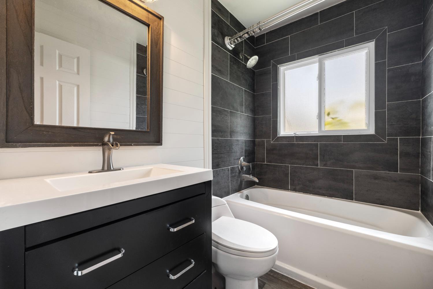 244 Emerson Ave, Modesto, CA 95350