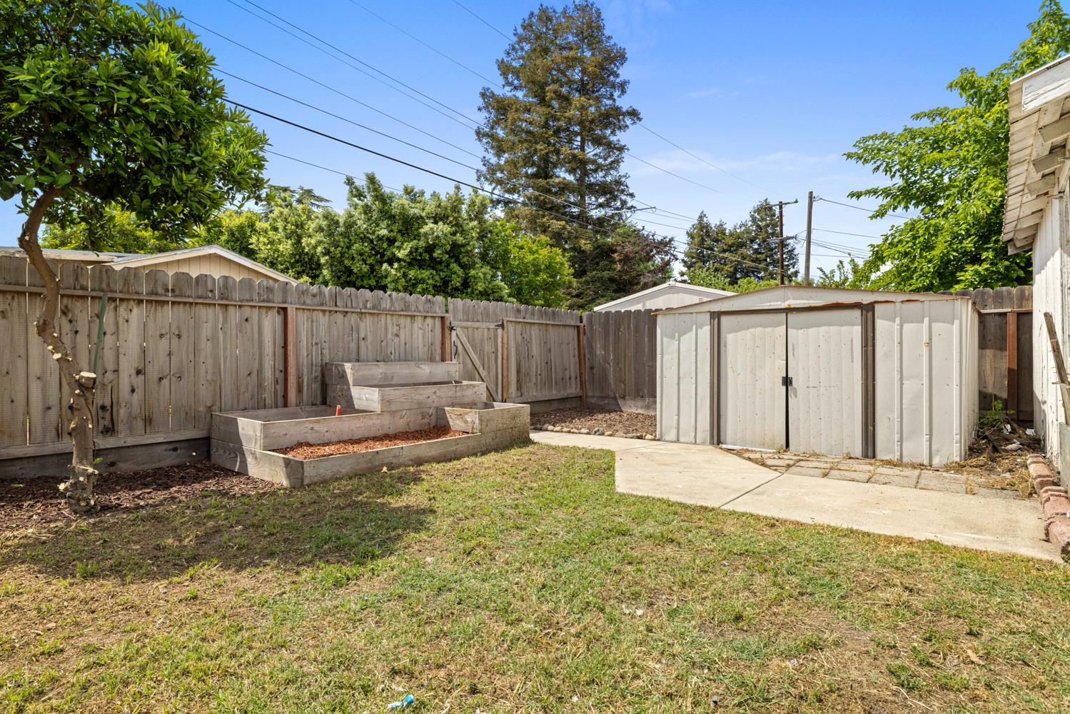 244 Emerson Ave, Modesto, CA 95350