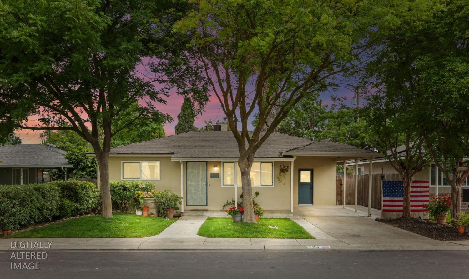 134 E Washington St, Ripon, CA 95366