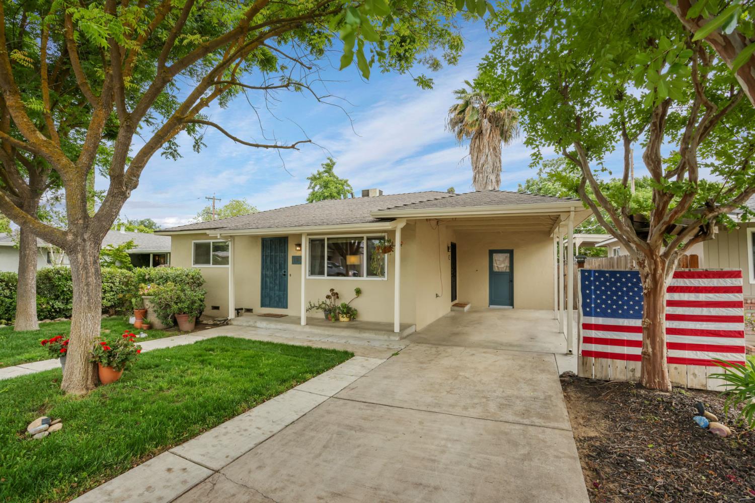 134 E Washington St, Ripon, CA 95366