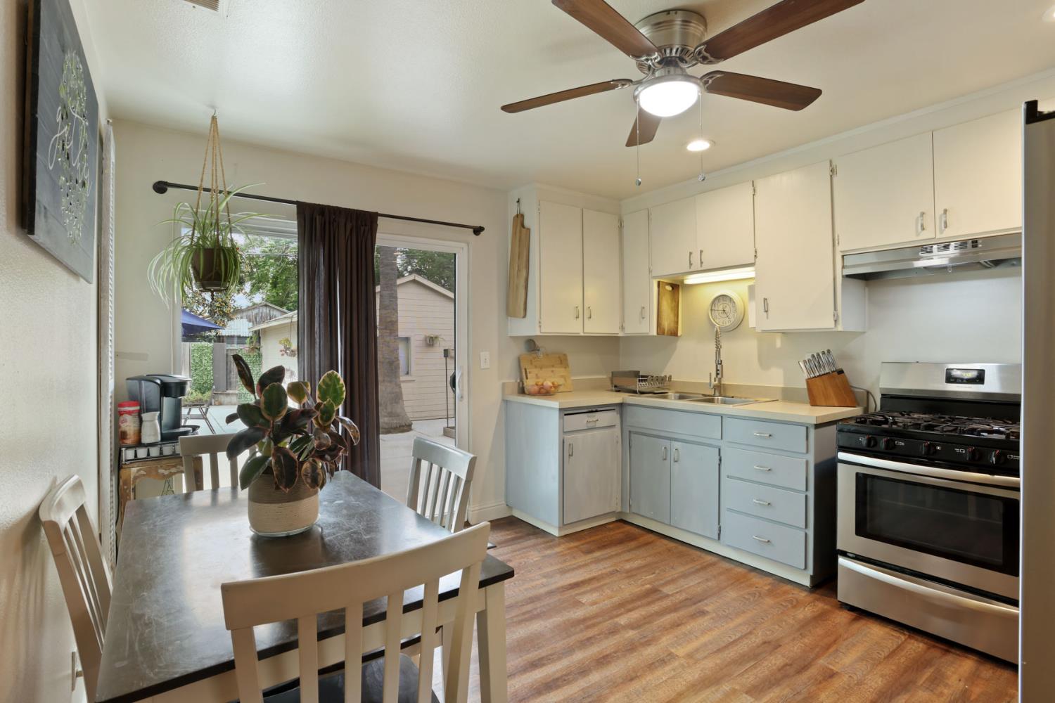 134 E Washington St, Ripon, CA 95366