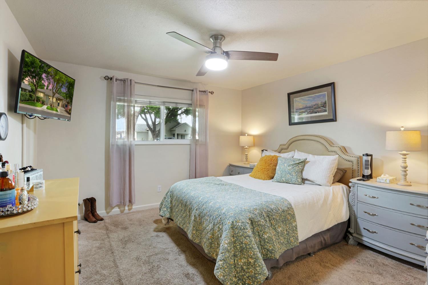 134 E Washington St, Ripon, CA 95366