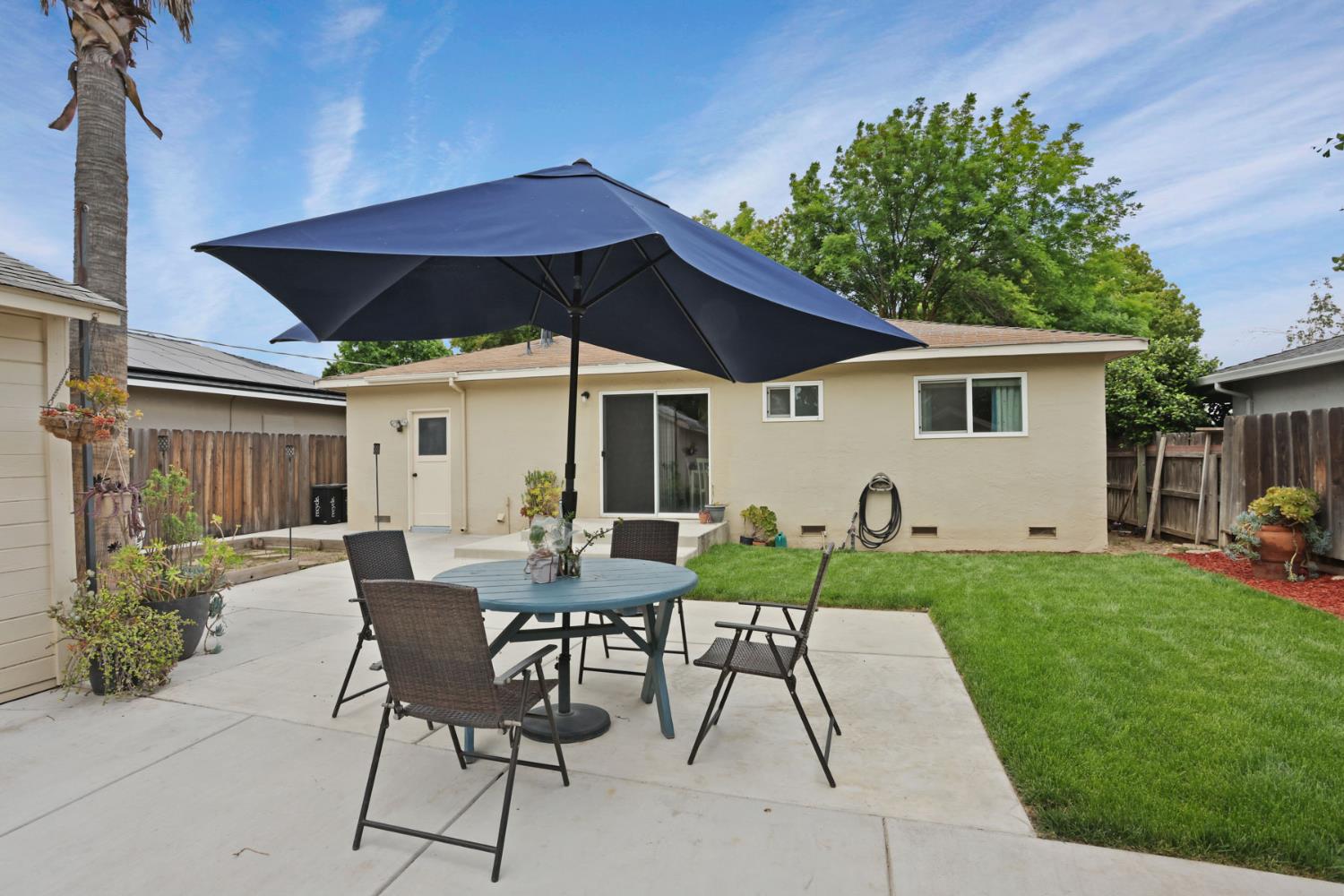 134 E Washington St, Ripon, CA 95366