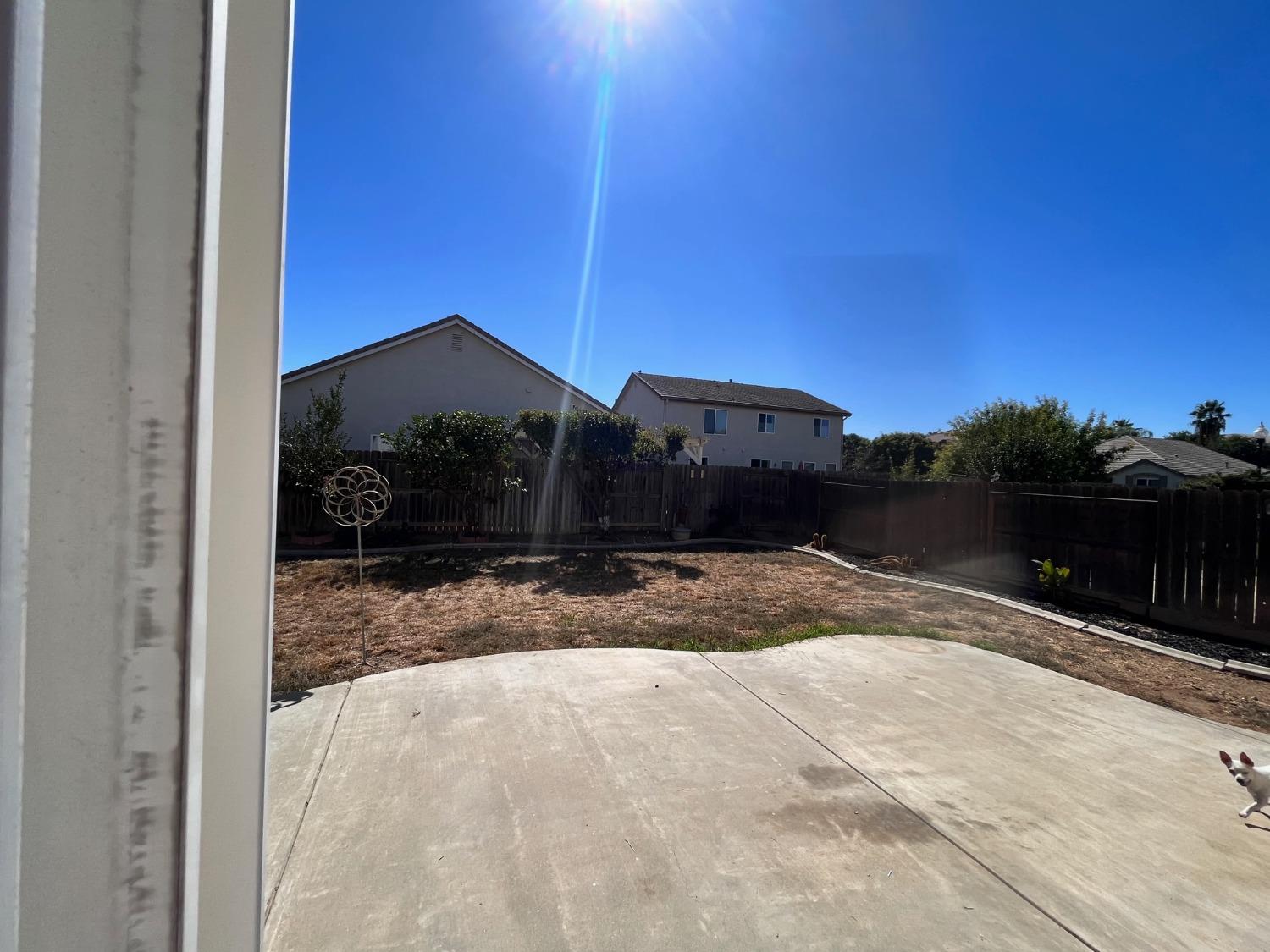 1450 Longhorn Ln, Patterson, CA 95363