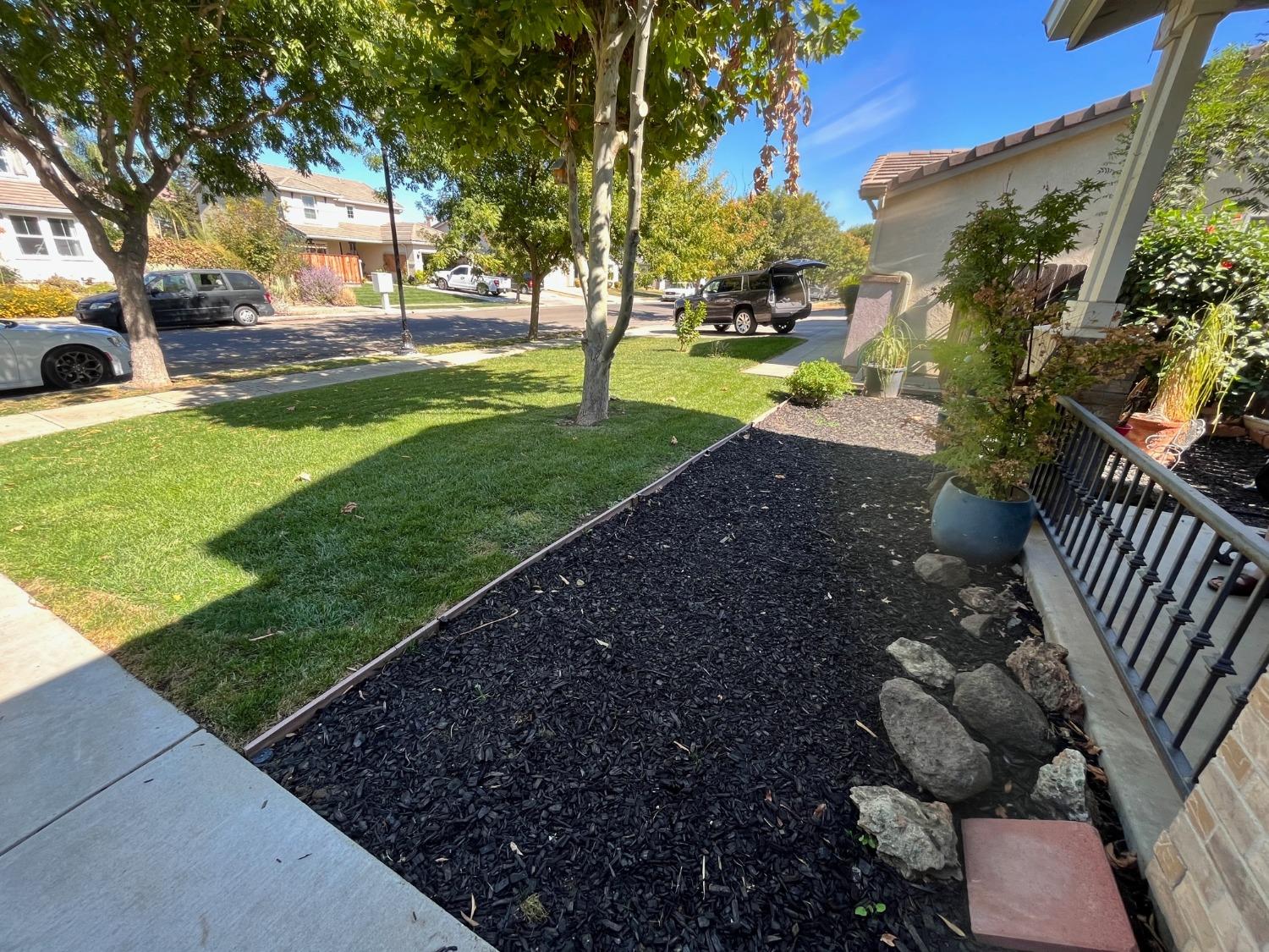 1450 Longhorn Ln, Patterson, CA 95363