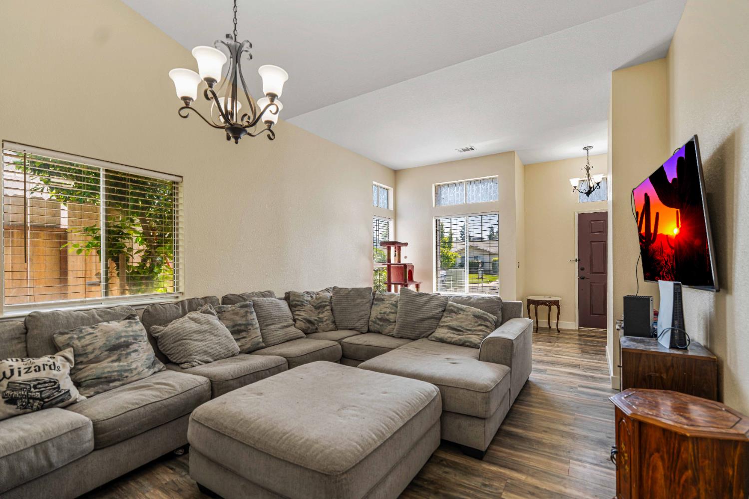 2131 Goldstone Way, Riverbank, CA 95367