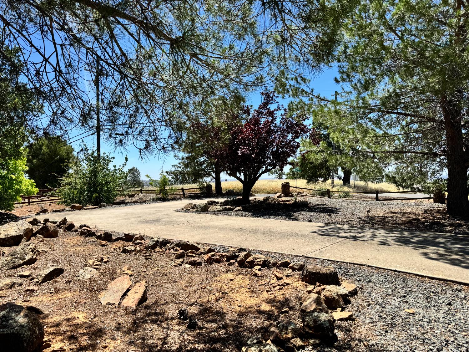 9844 Banderilla Dr, La Grange, CA 95329