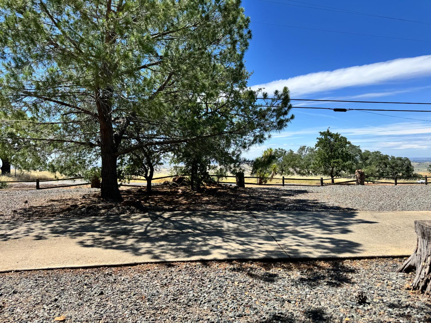 9844 Banderilla Dr, La Grange, CA 95329