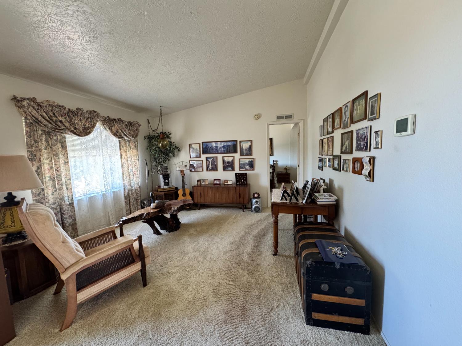 9844 Banderilla Dr, La Grange, CA 95329