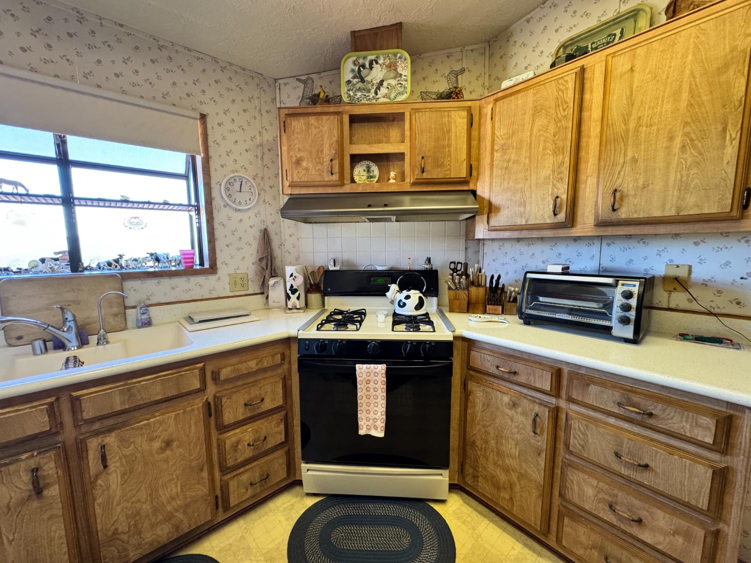 9844 Banderilla Dr, La Grange, CA 95329