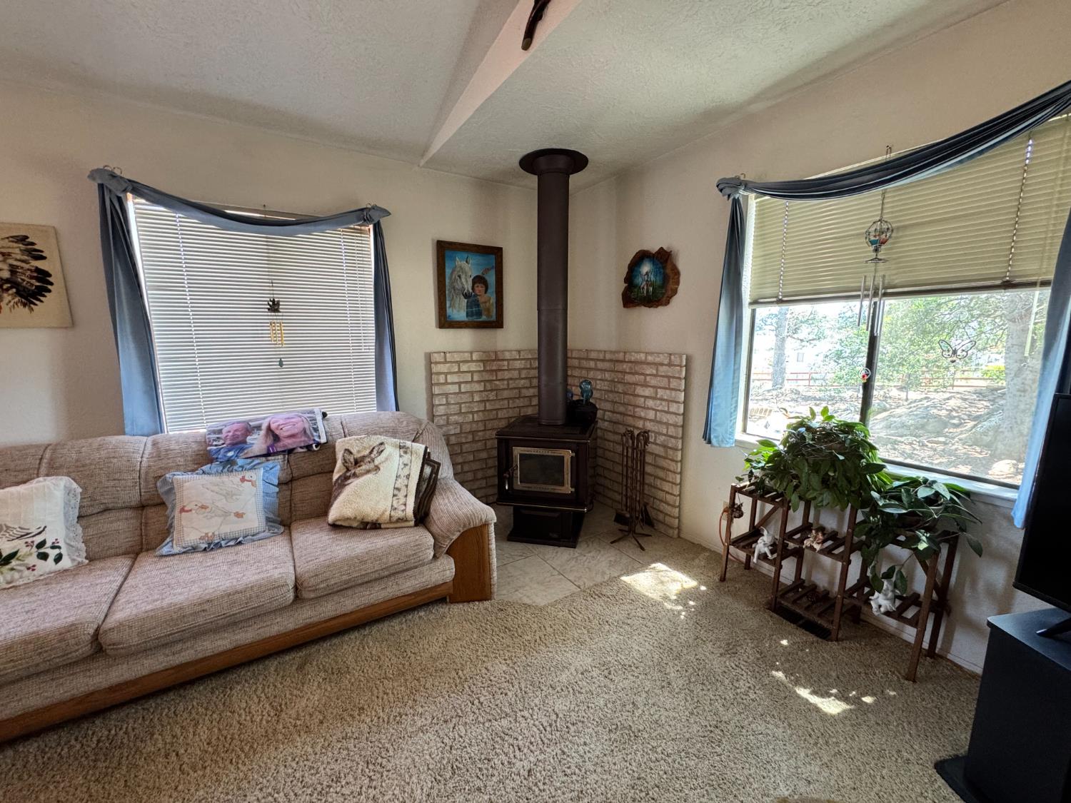 9844 Banderilla Dr, La Grange, CA 95329