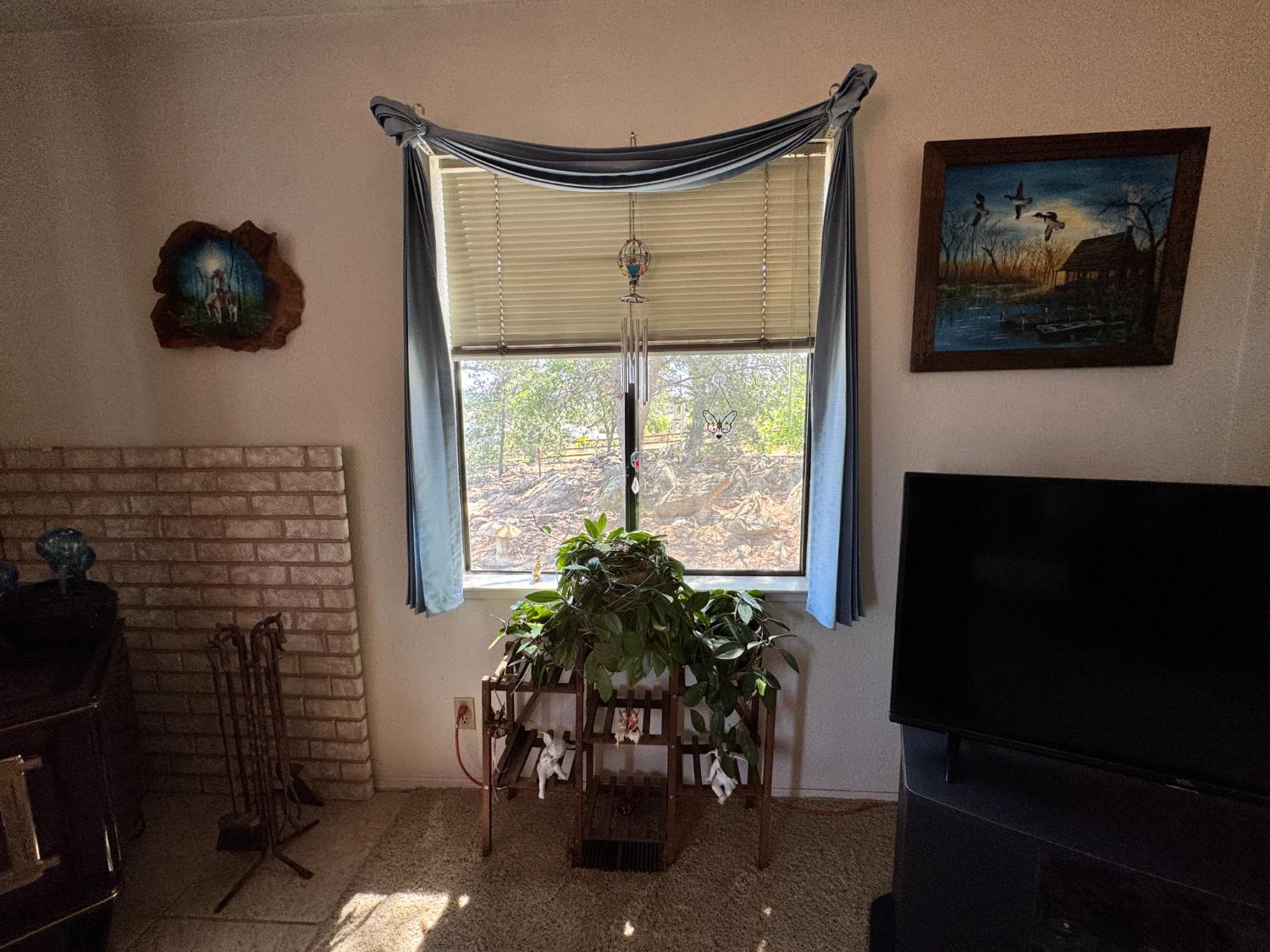 9844 Banderilla Dr, La Grange, CA 95329