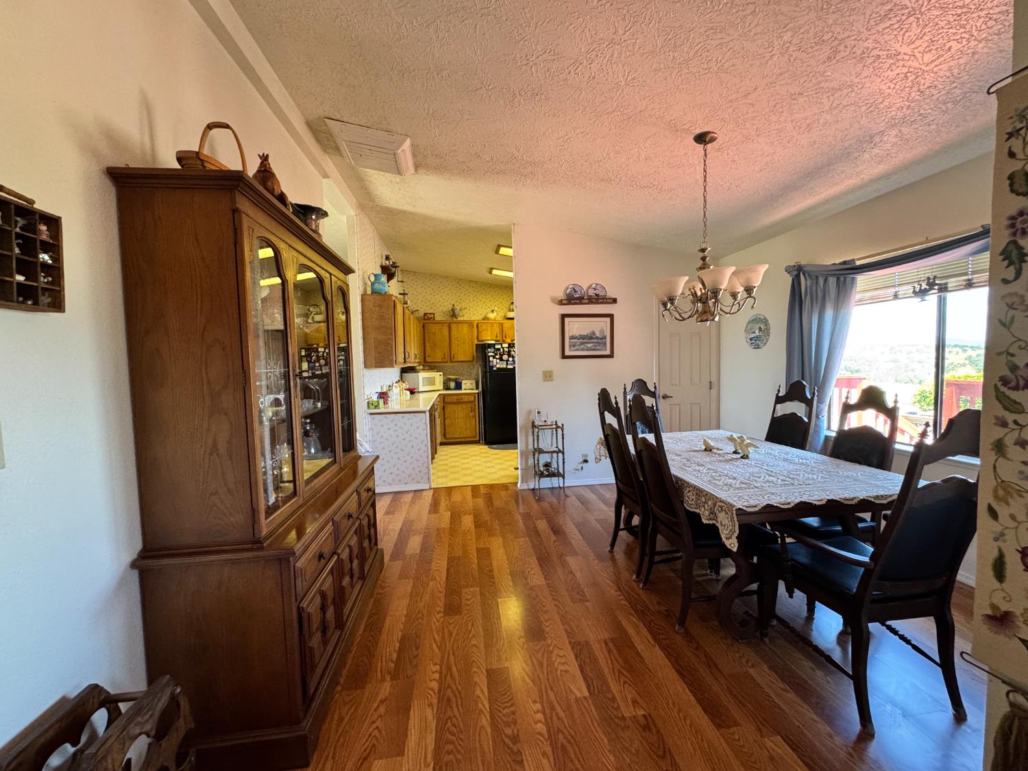 9844 Banderilla Dr, La Grange, CA 95329