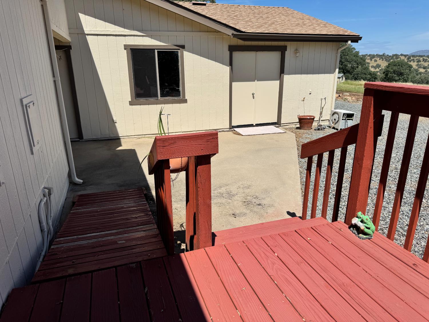 9844 Banderilla Dr, La Grange, CA 95329