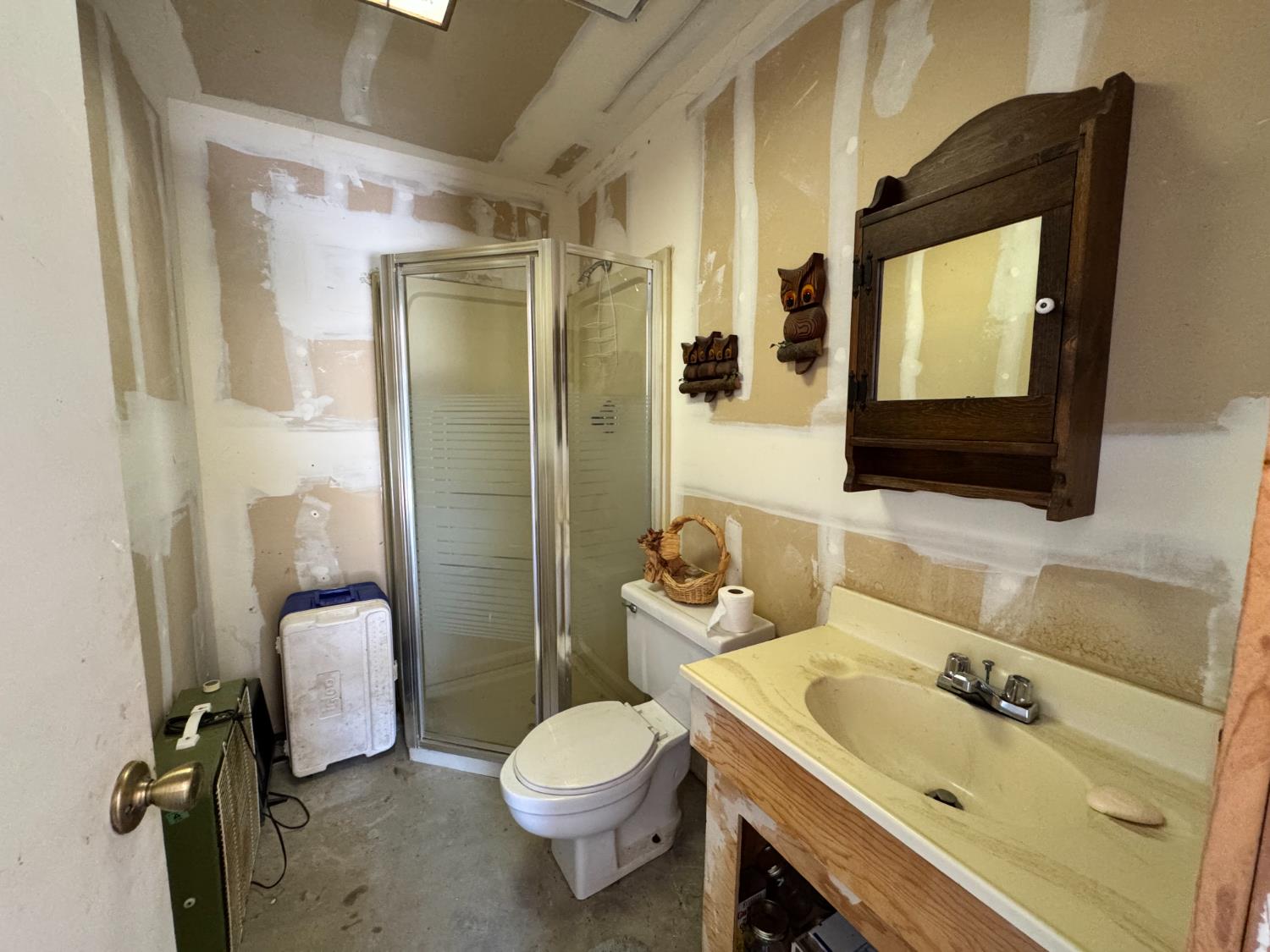 9844 Banderilla Dr, La Grange, CA 95329