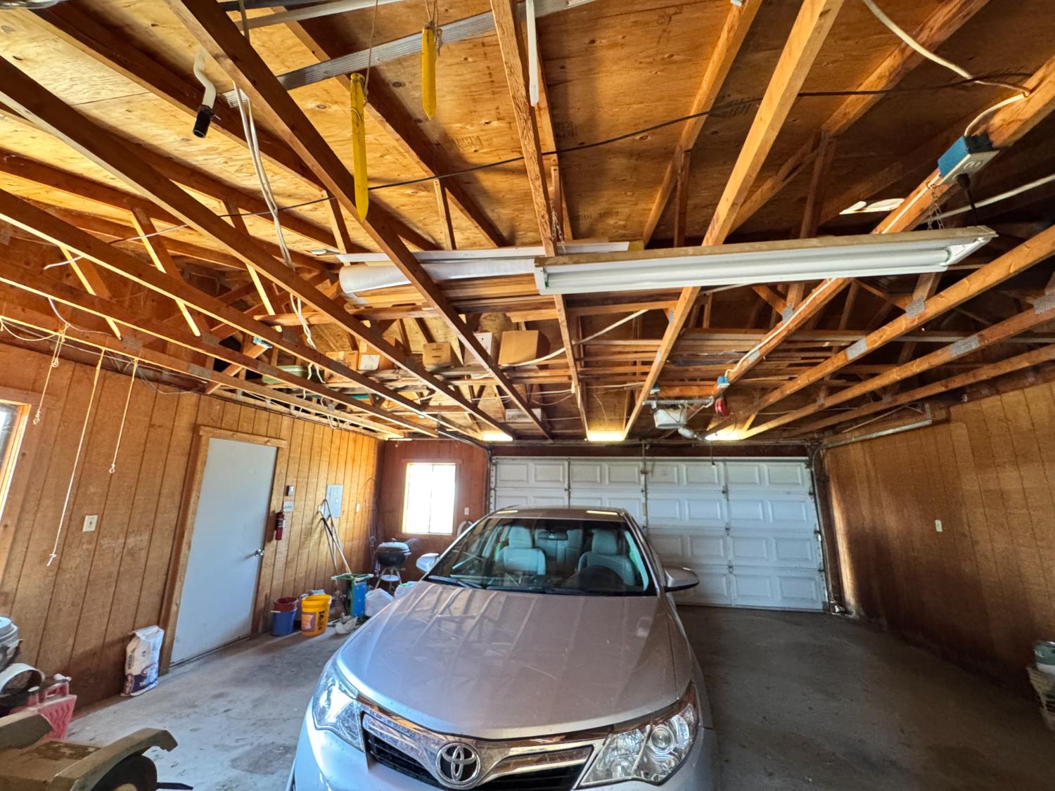 9844 Banderilla Dr, La Grange, CA 95329