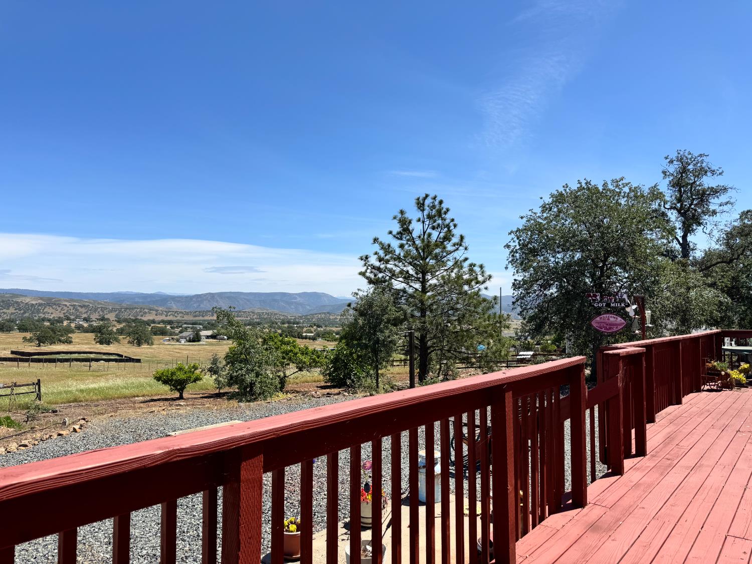 9844 Banderilla Dr, La Grange, CA 95329