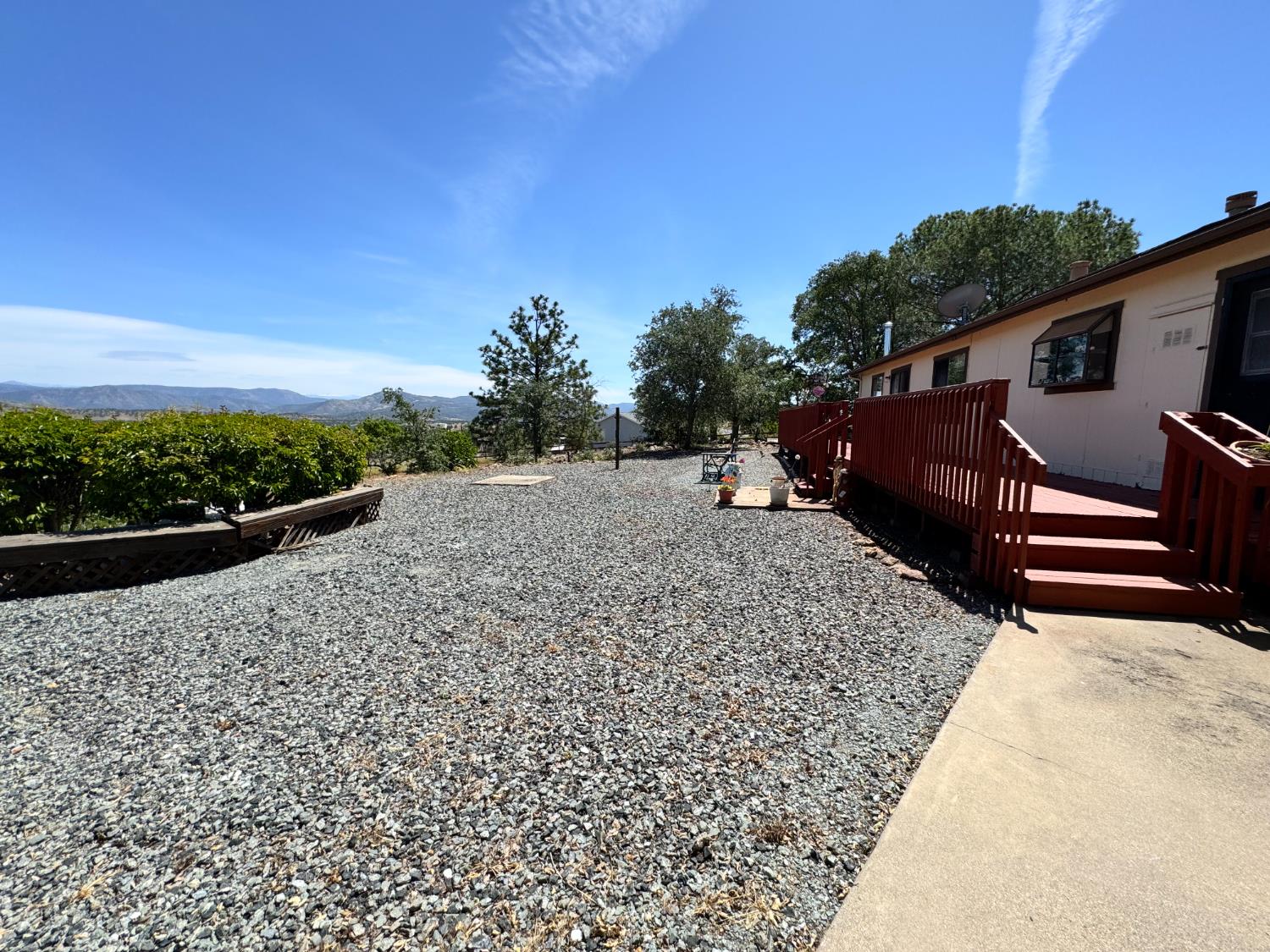 9844 Banderilla Dr, La Grange, CA 95329