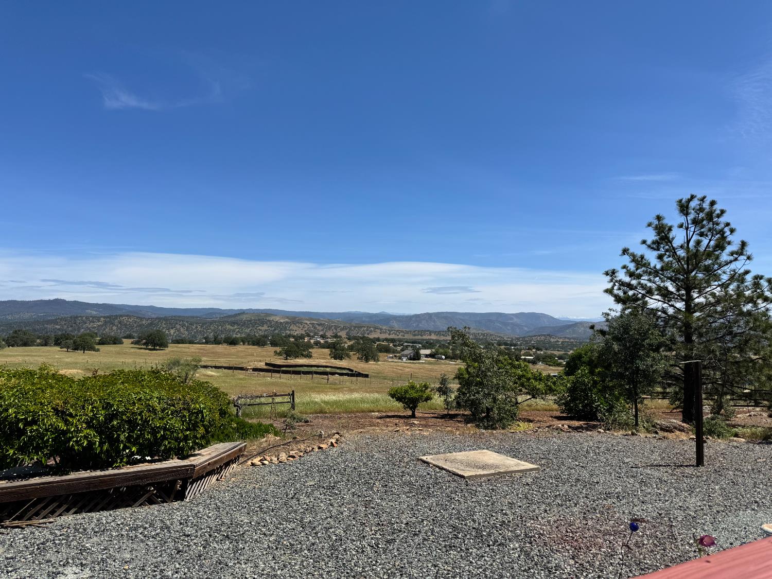 9844 Banderilla Dr, La Grange, CA 95329