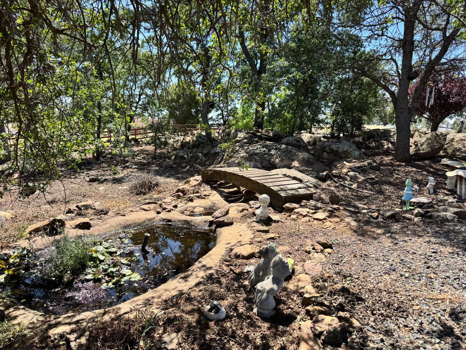 9844 Banderilla Dr, La Grange, CA 95329