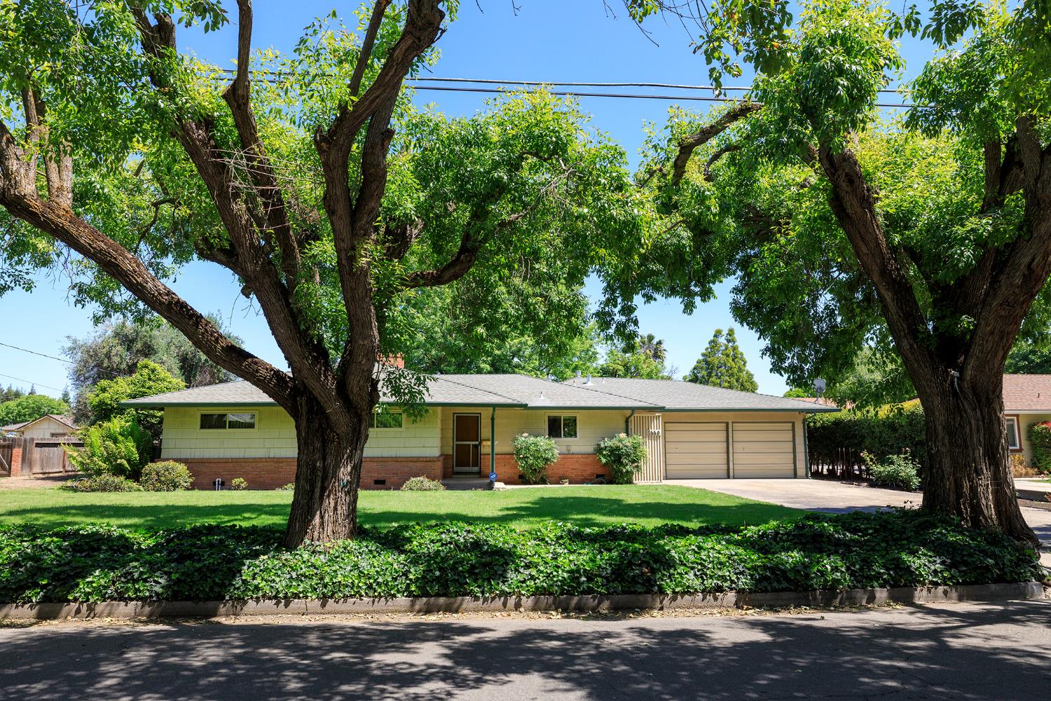 1550 Brayton Ave, Escalon, CA 95320