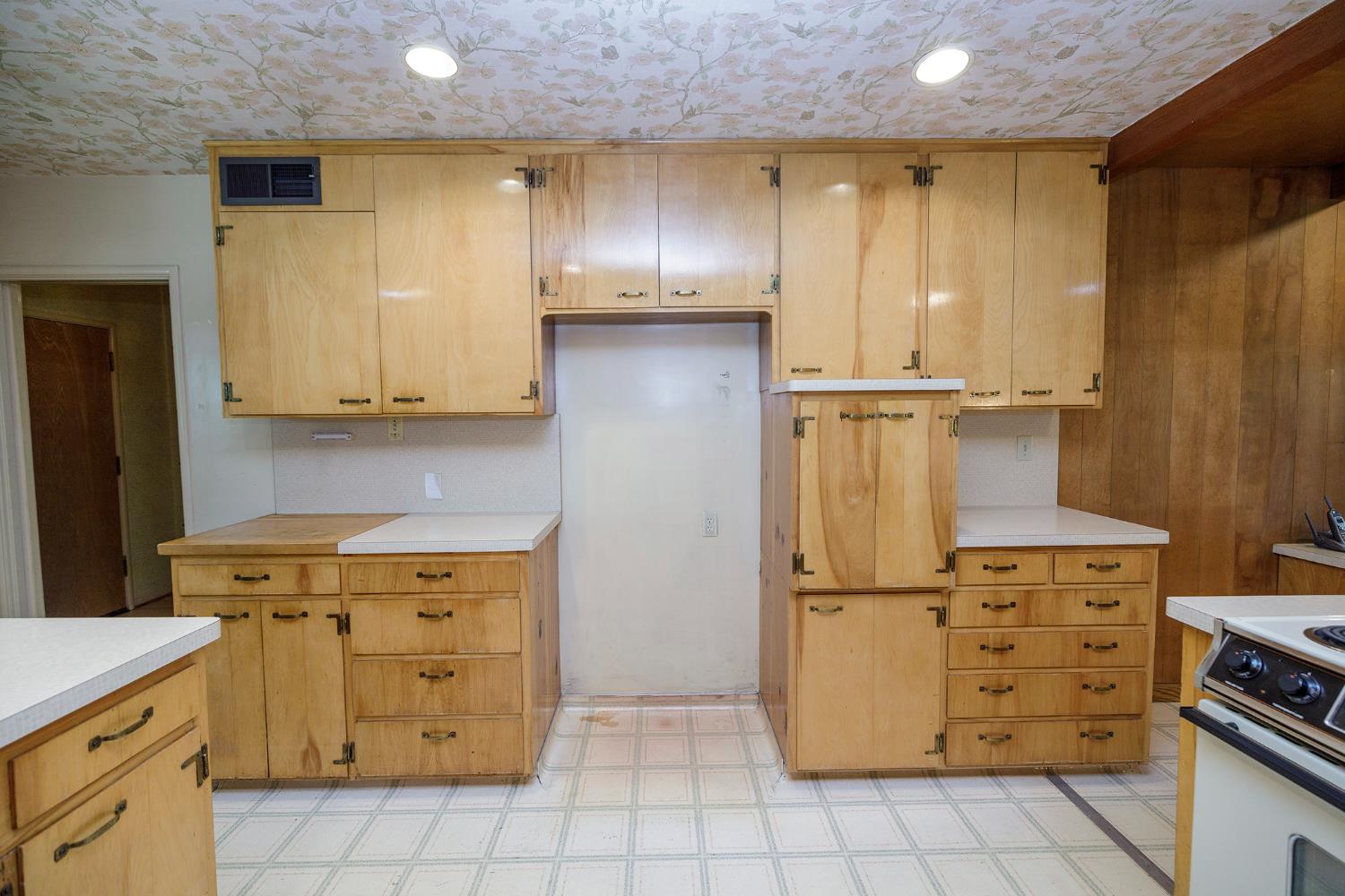 1550 Brayton Ave, Escalon, CA 95320