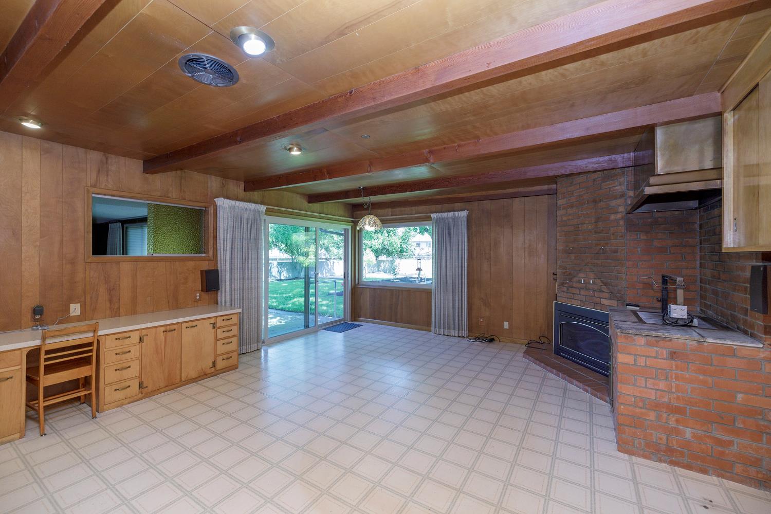 1550 Brayton Ave, Escalon, CA 95320