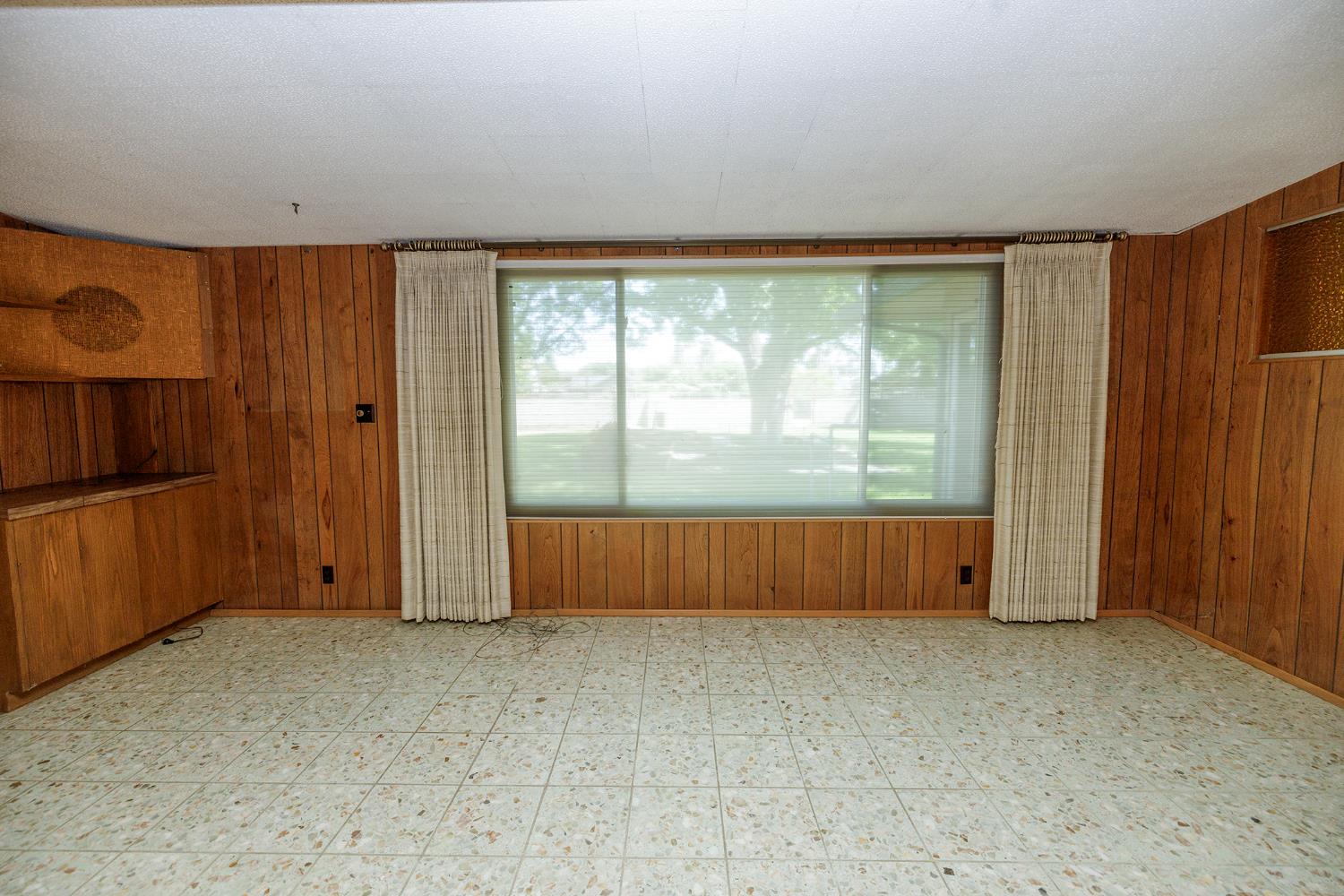 1550 Brayton Ave, Escalon, CA 95320
