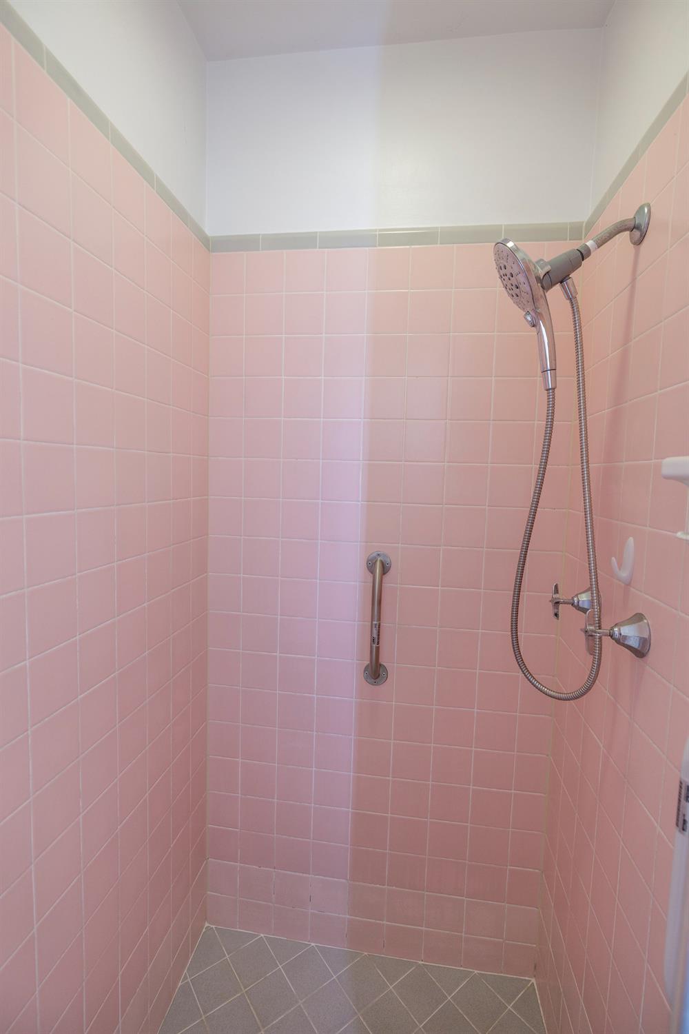 1550 Brayton Ave, Escalon, CA 95320