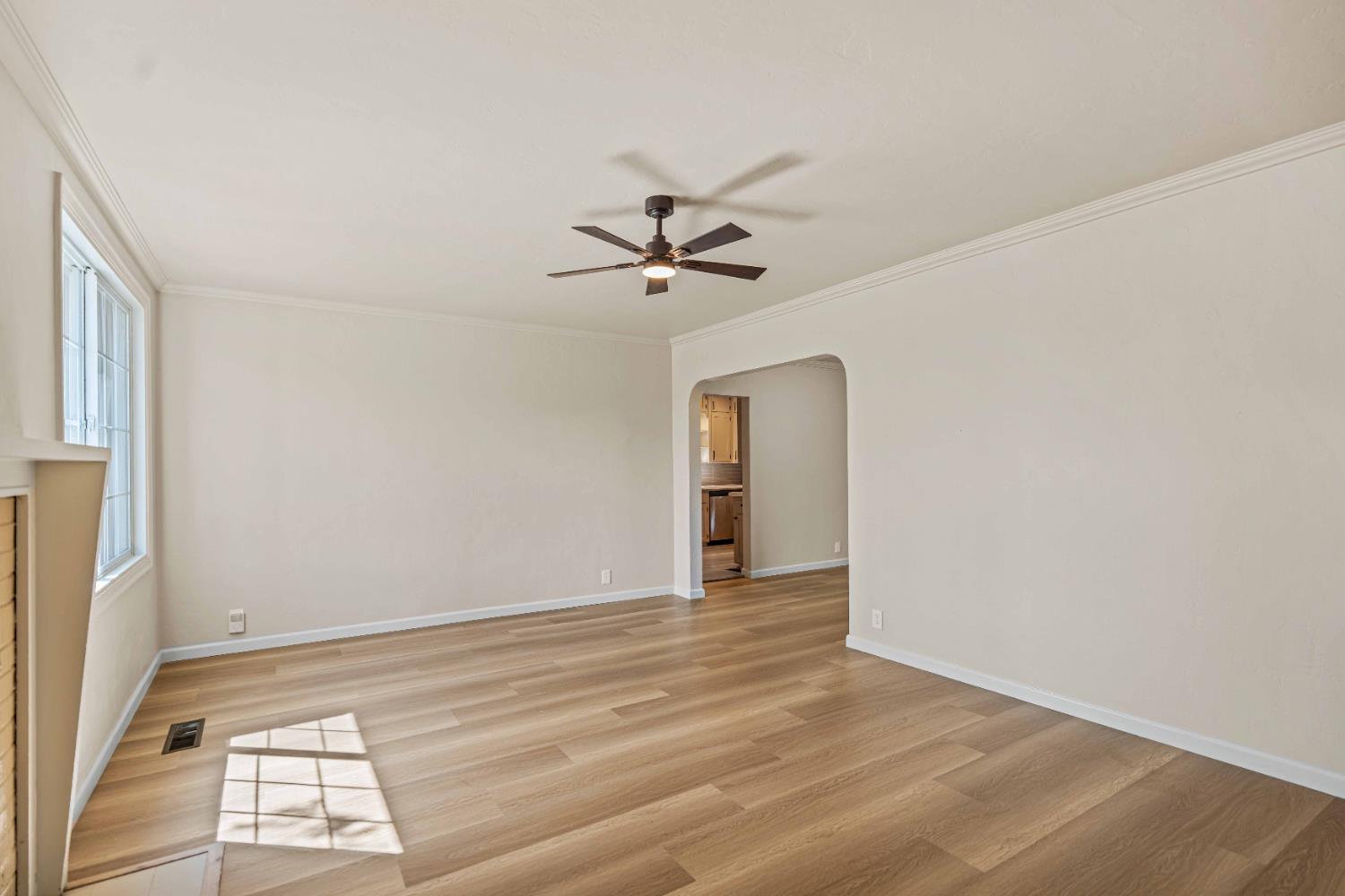 358 Lambuth Ave, Oakdale, CA 95361