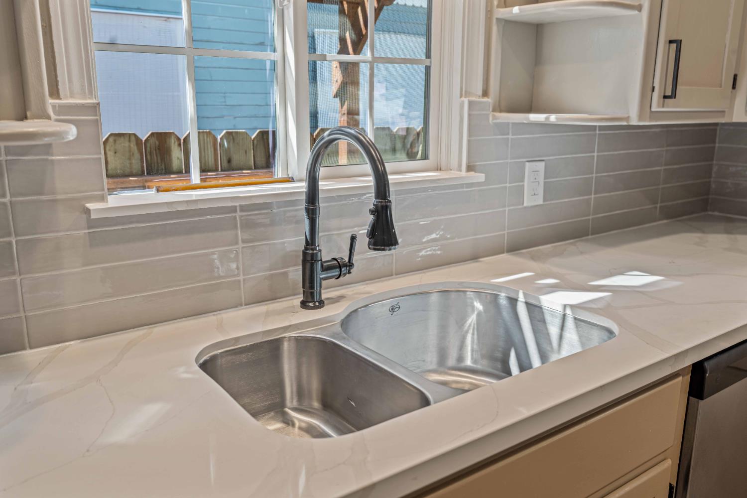 358 Lambuth Ave, Oakdale, CA 95361