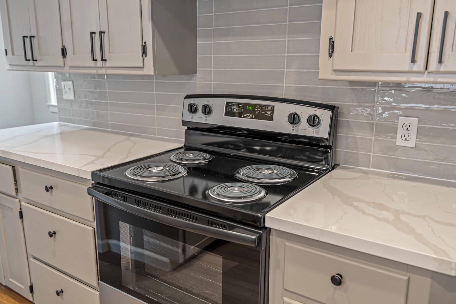 358 Lambuth Ave, Oakdale, CA 95361