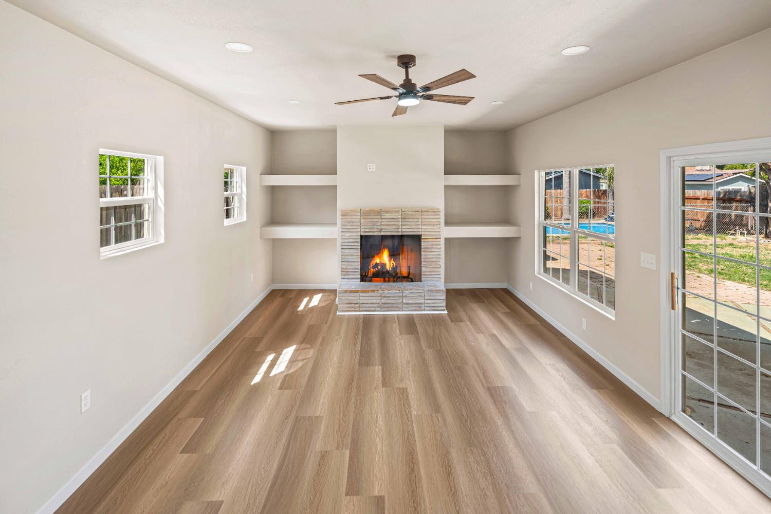 358 Lambuth Ave, Oakdale, CA 95361