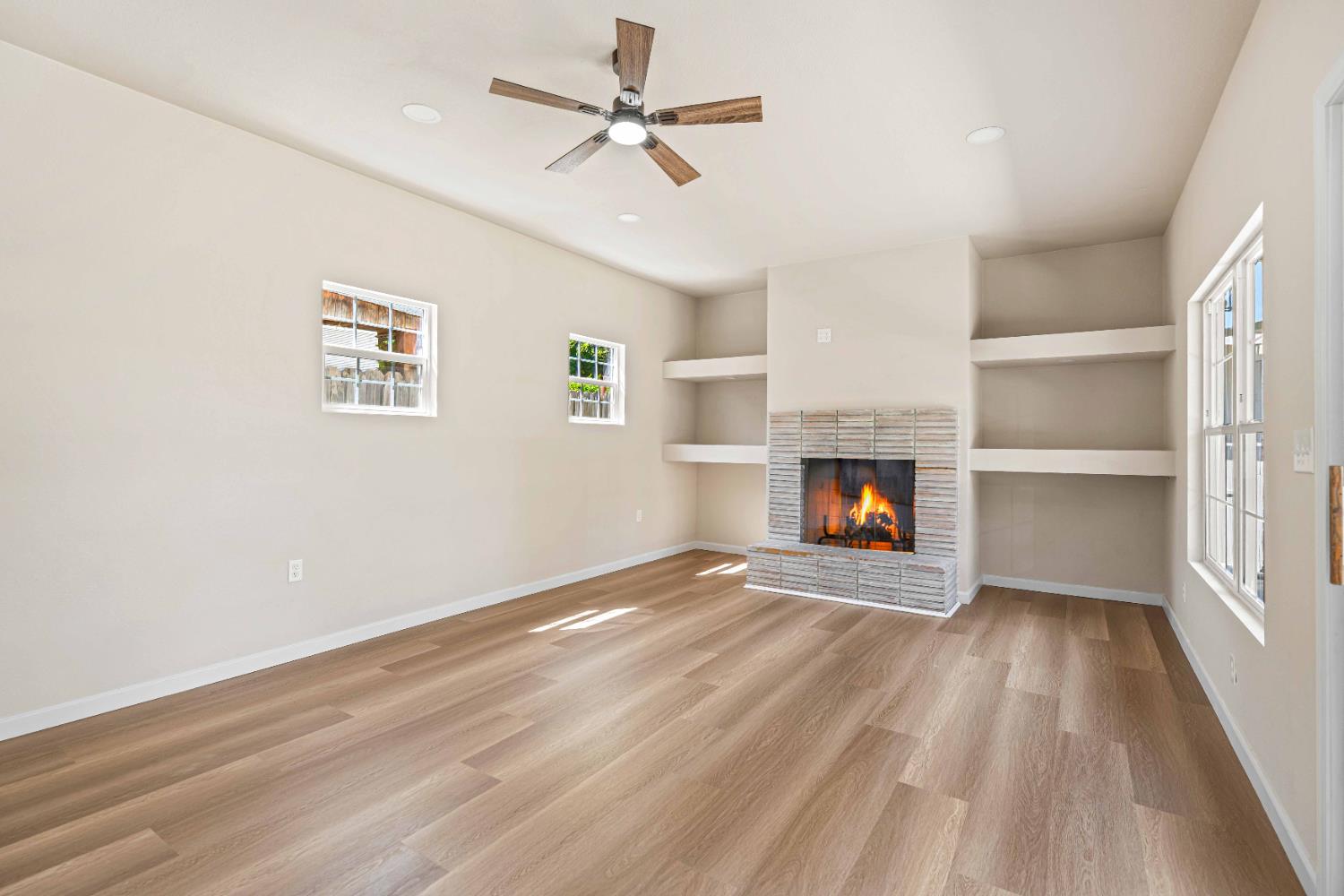 358 Lambuth Ave, Oakdale, CA 95361