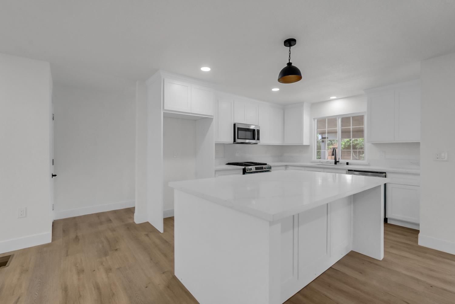 3004 Stafford Way, Modesto, CA 95350