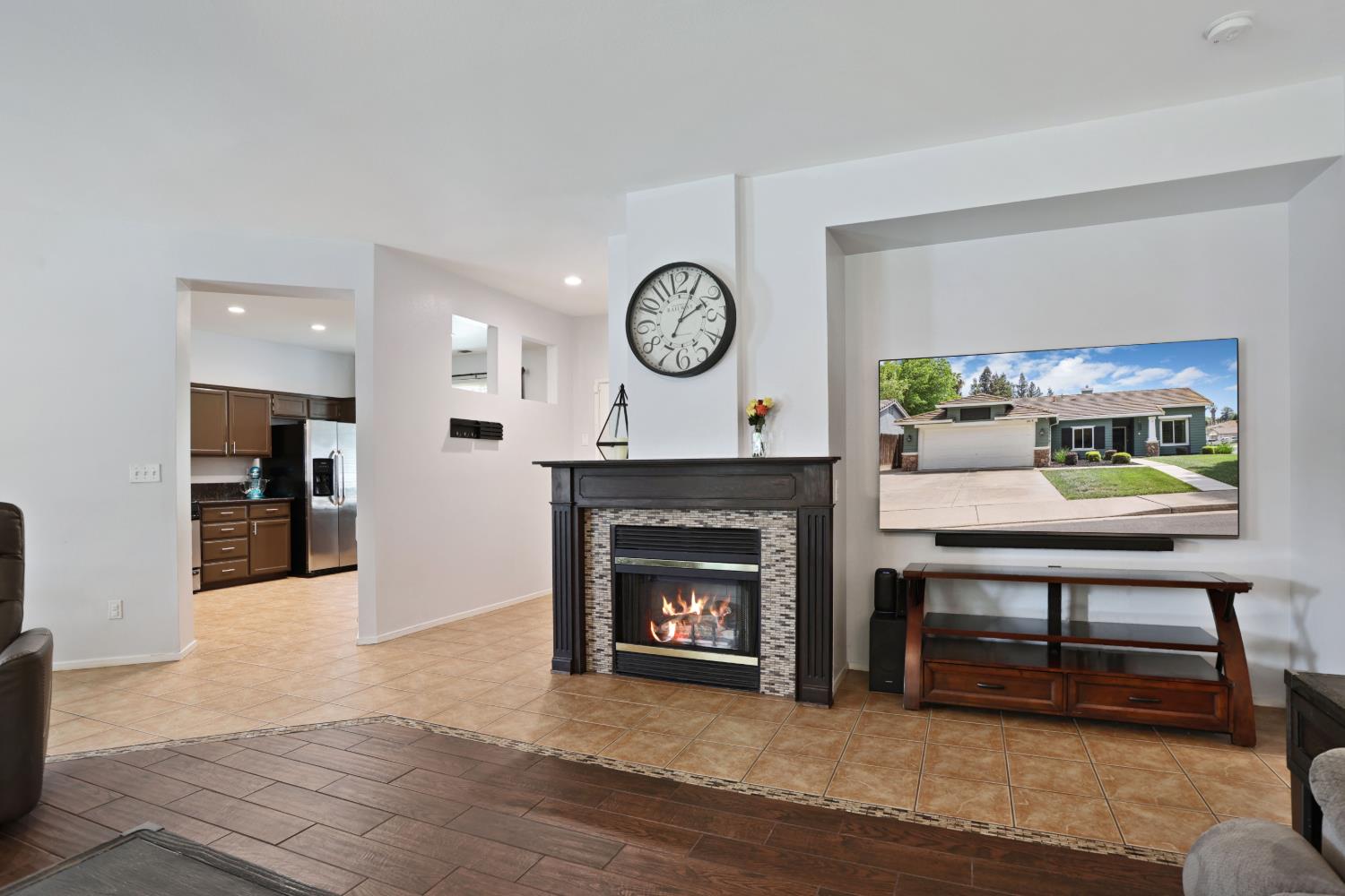 2618 River Cove Dr, Riverbank, CA 95367