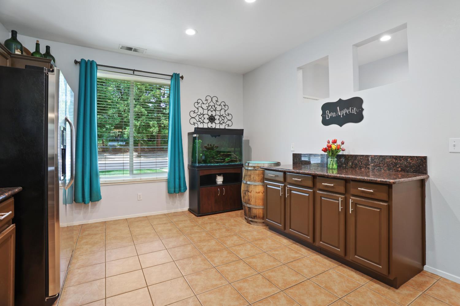 2618 River Cove Dr, Riverbank, CA 95367