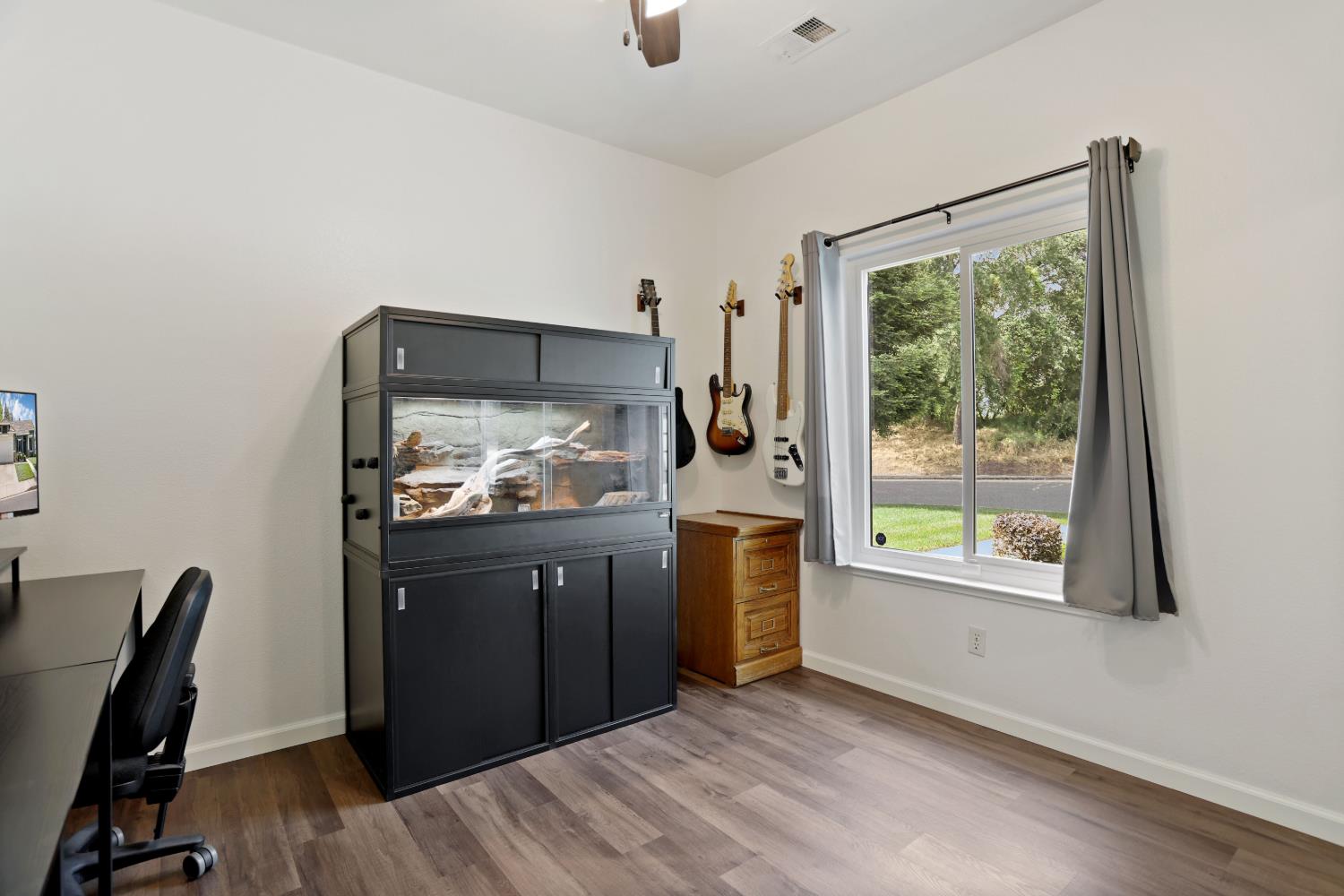 2618 River Cove Dr, Riverbank, CA 95367