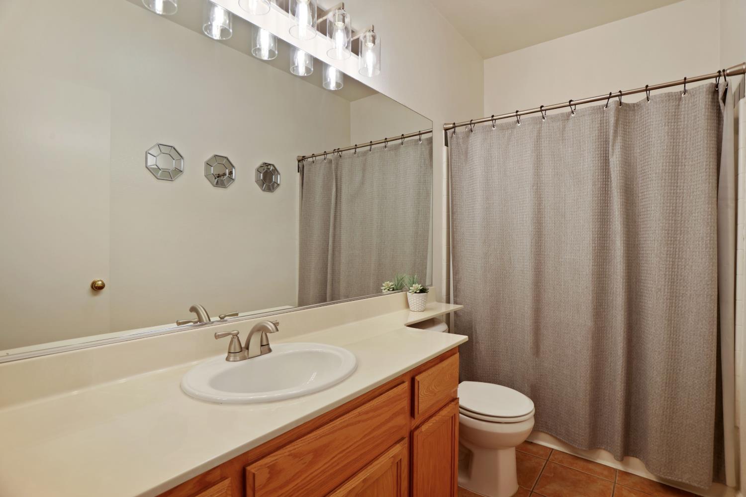 2618 River Cove Dr, Riverbank, CA 95367