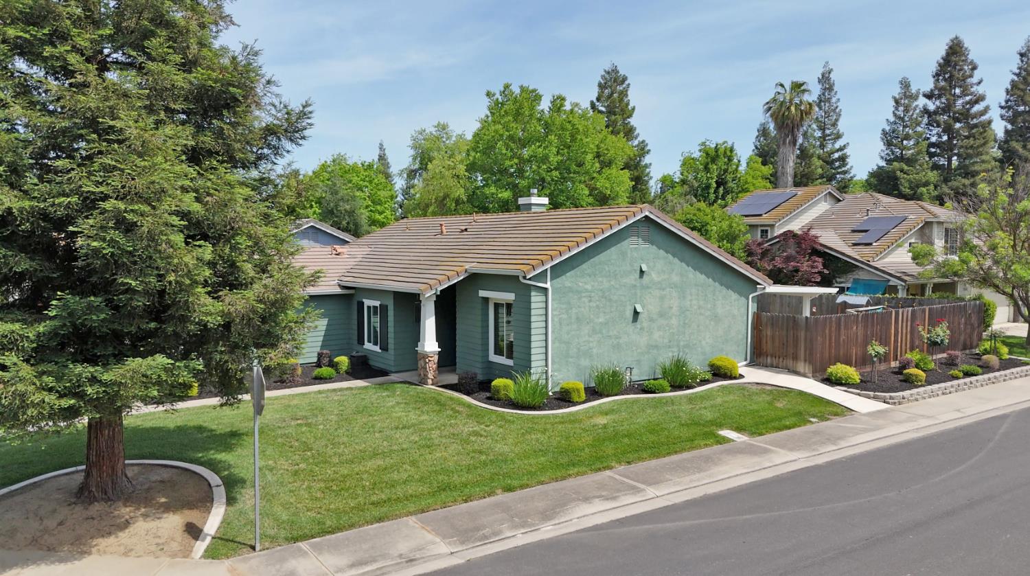 2618 River Cove Dr, Riverbank, CA 95367