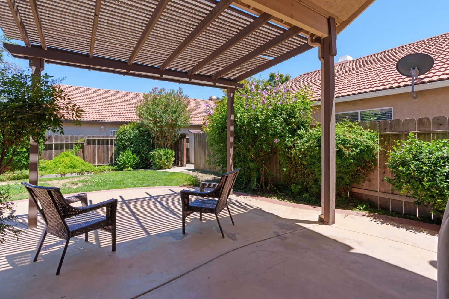 1004 Shasta Ave, Modesto, CA 95358