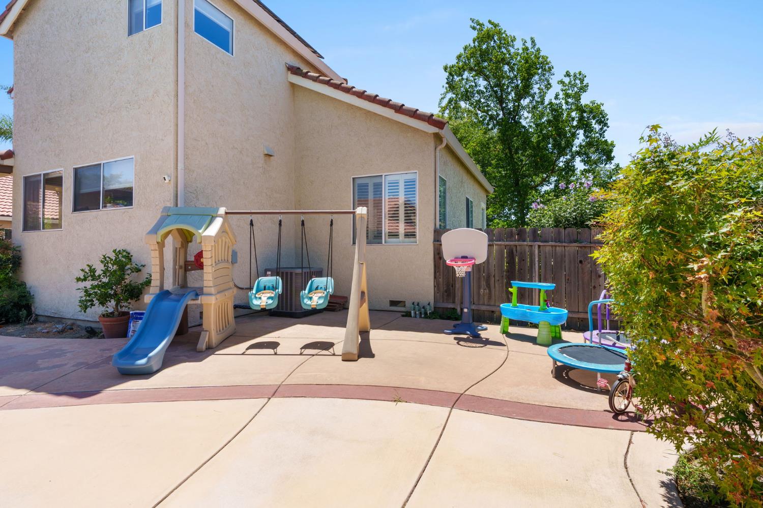1004 Shasta Ave, Modesto, CA 95358