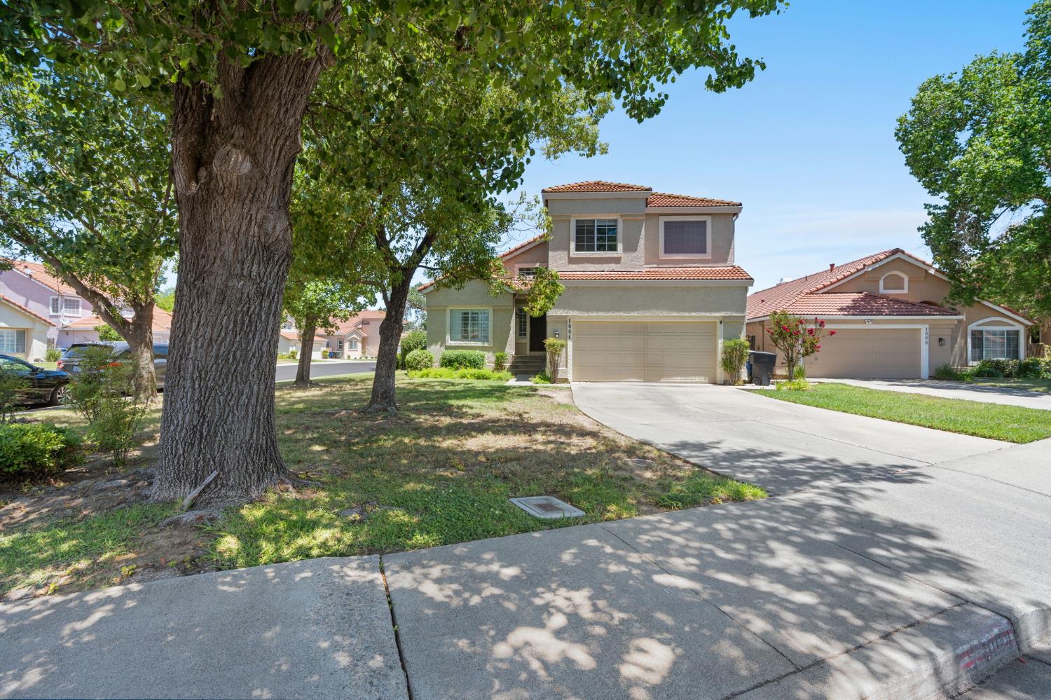 1004 Shasta Ave, Modesto, CA 95358