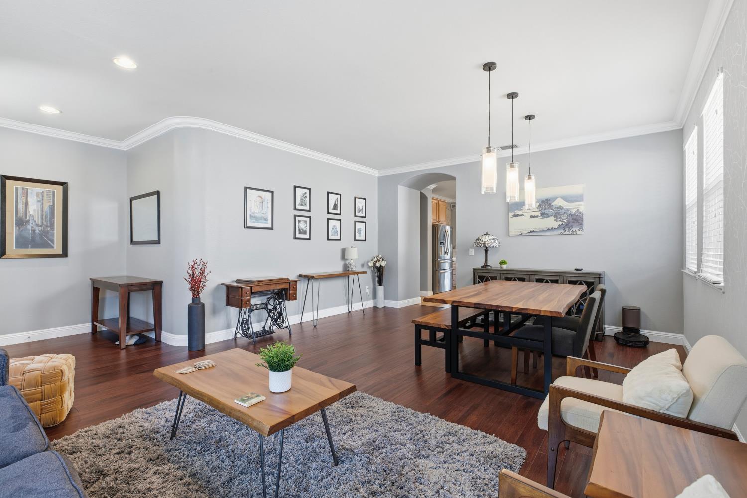 4221 Passages Ln, Modesto, CA 95356