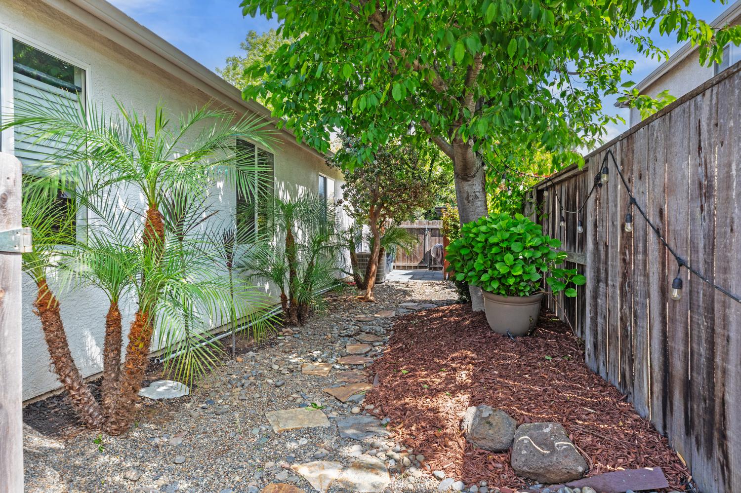 4221 Passages Ln, Modesto, CA 95356