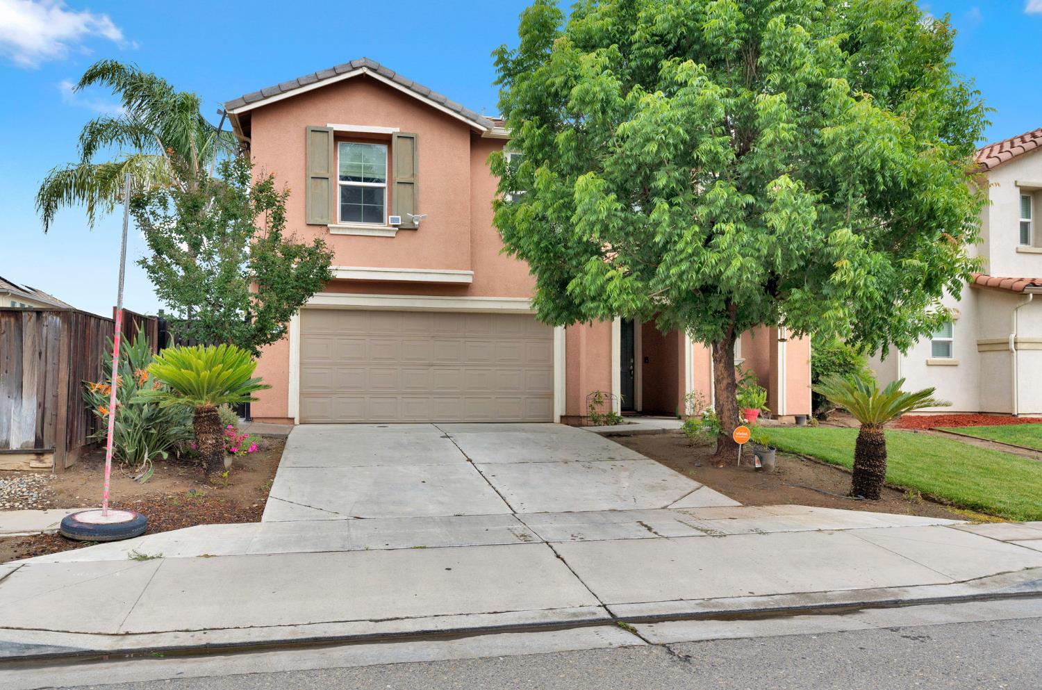 1418 Mandarin St, Madera, CA 93638