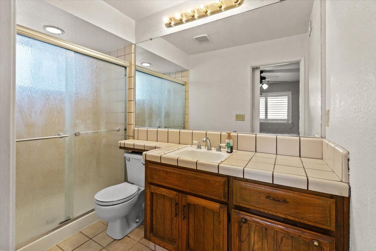 1909 Nadine Ave, Modesto, CA 95351