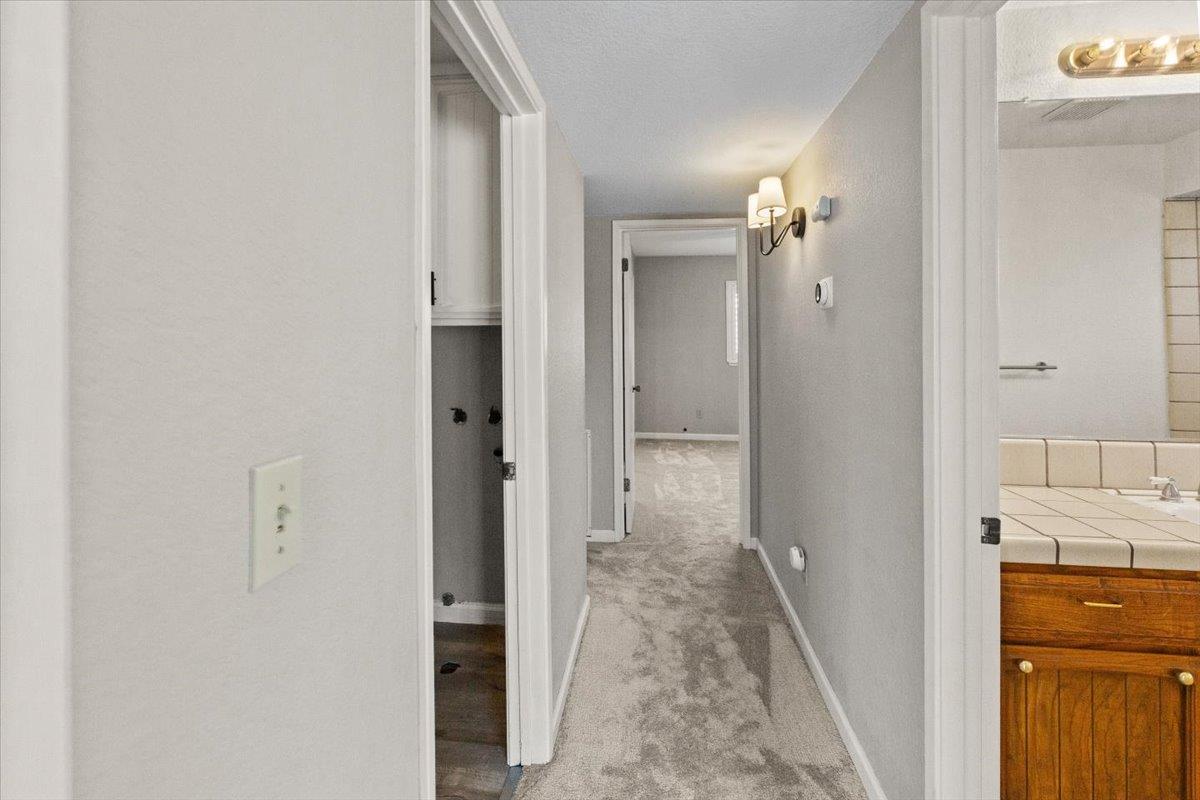 1909 Nadine Ave, Modesto, CA 95351