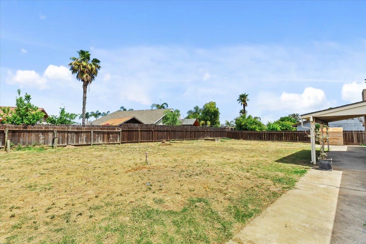 1909 Nadine Ave, Modesto, CA 95351