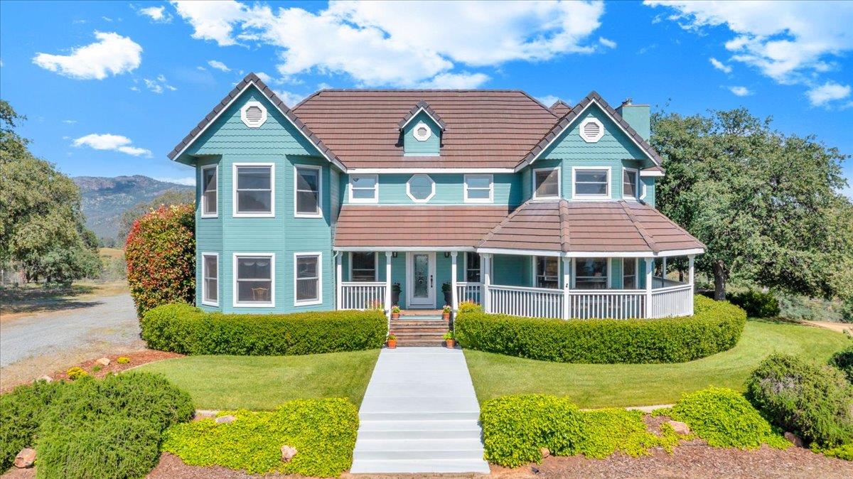 5699 Arbolada Drive, La Grange, CA 95329